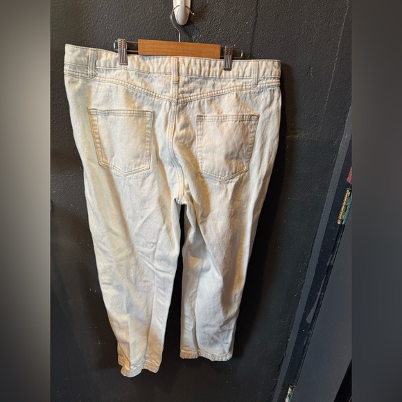 Women’s Future Collective Cream Waist Overlap Tapered Leg Jeans Size 16 - Picture 4 of 4